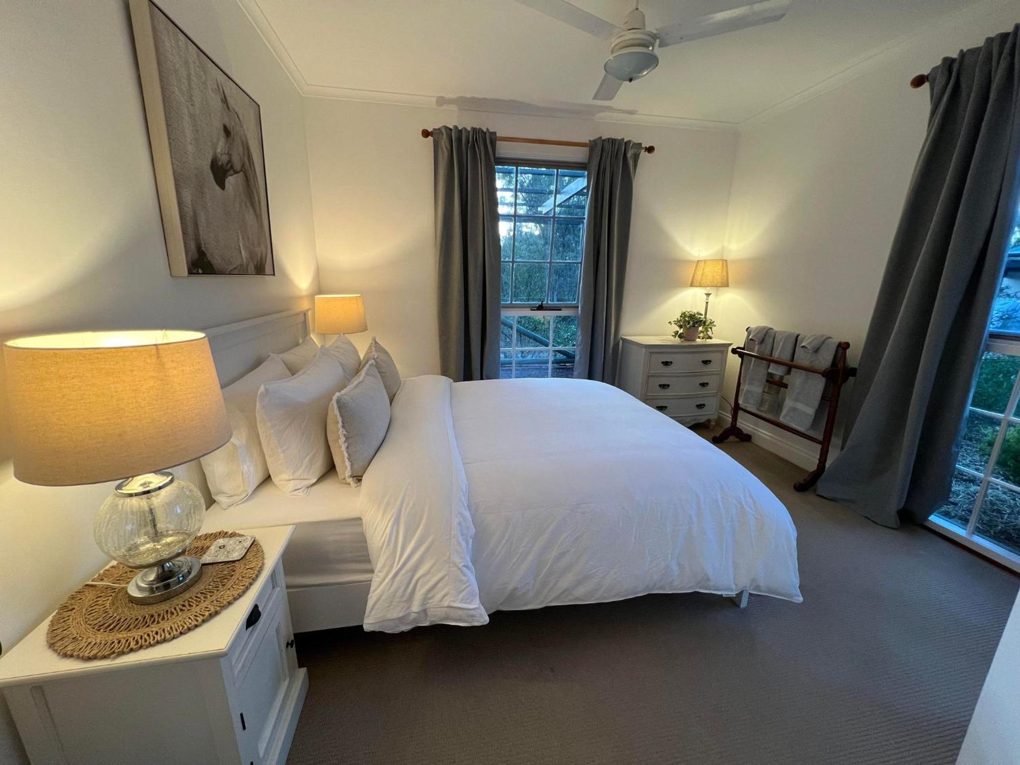 St Helen'S Cottages Clare Esterno foto